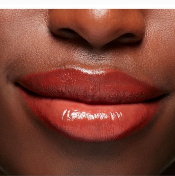 MAC Lustreglass Lipstick in Chili Popper NEW - Picture 4 of 7